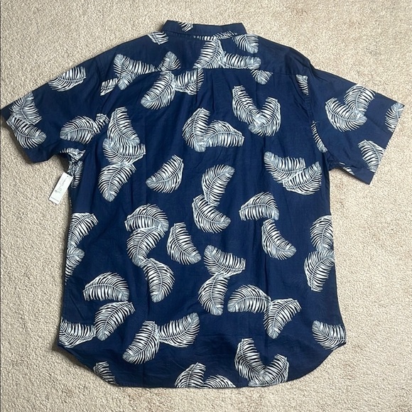 Old Navy Blue and White Casual Button Down Shirt - Picture 4 of 4